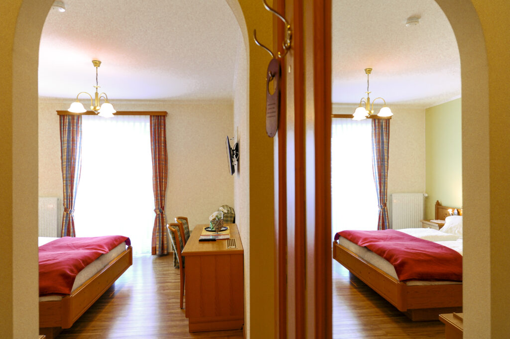Blick in ein Familienzimmer Sablatnighof